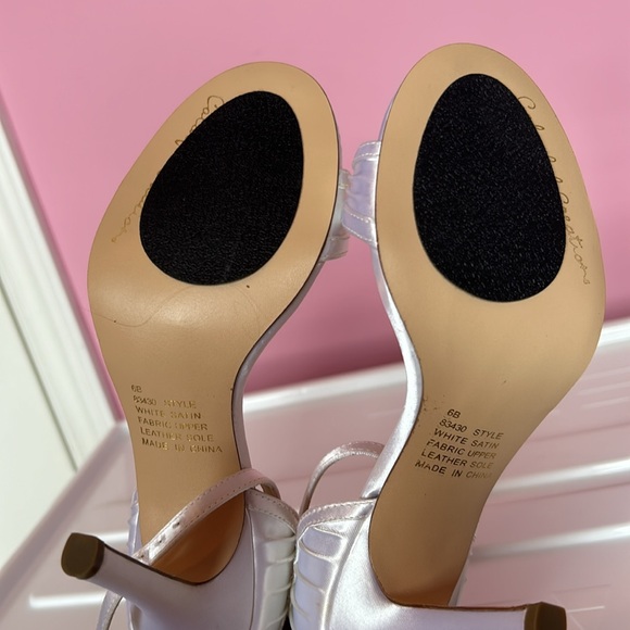 White satin heels - Picture 6 of 6